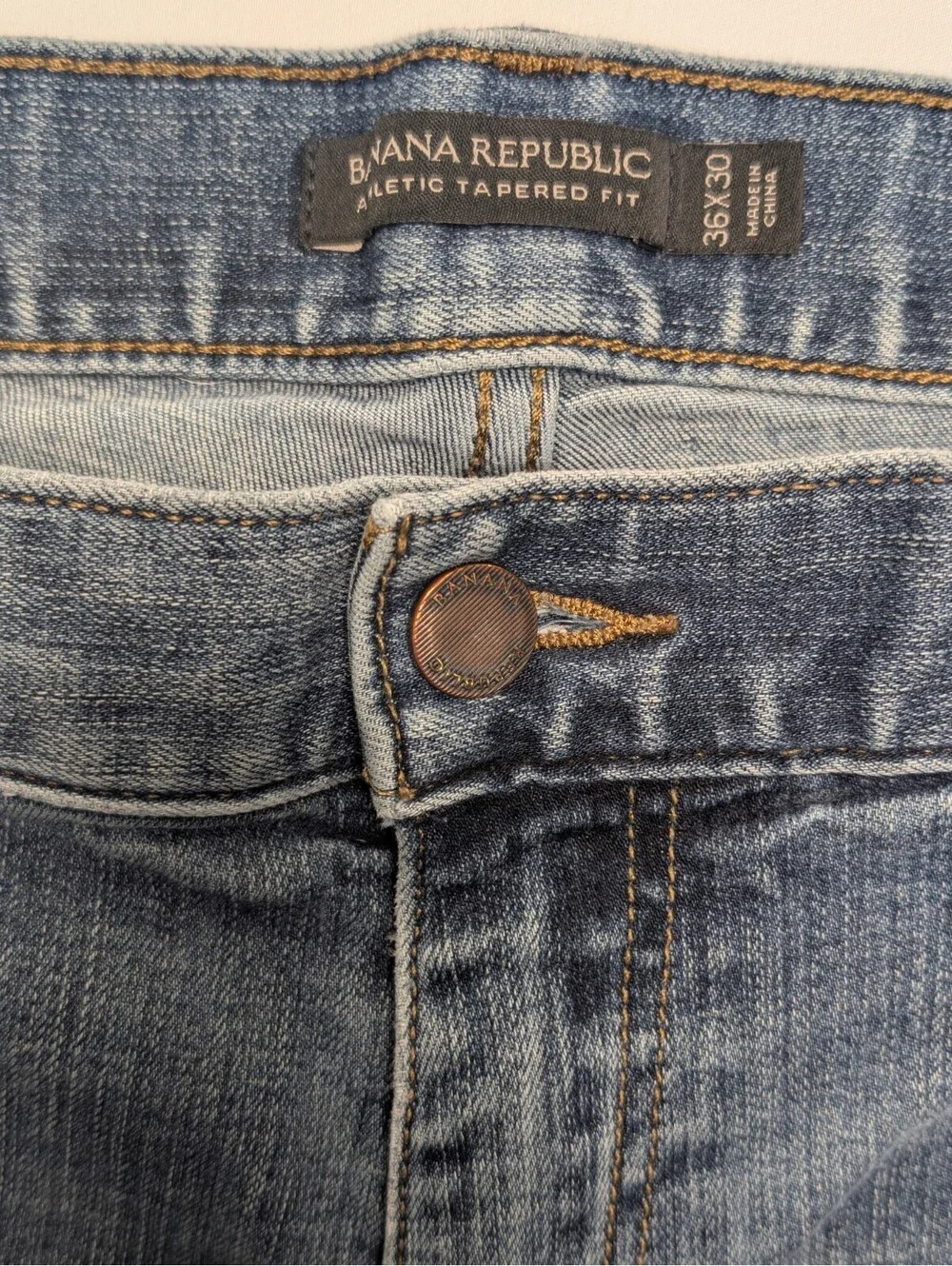 Banana Republic Athletic Tapered Fit Jeans Medium Wash Stretch 36x30 (38x29)